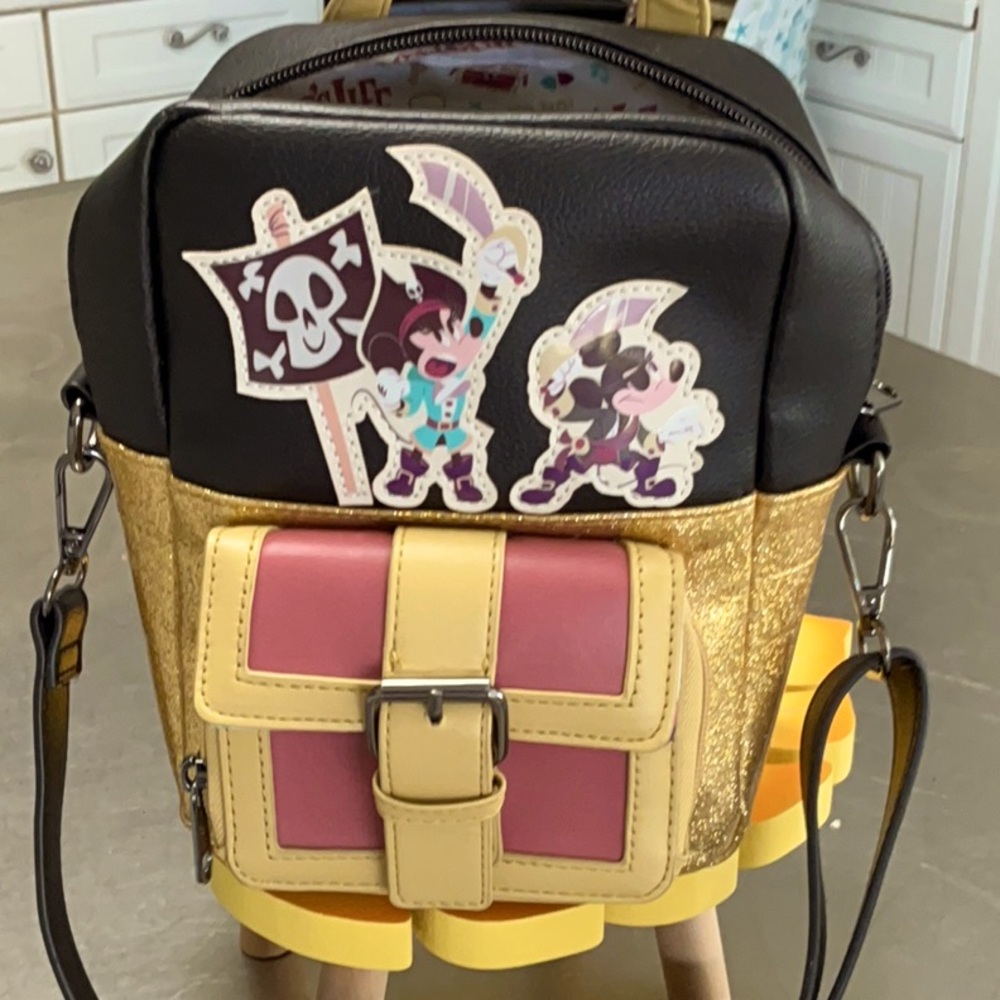 Nwot Disney Mini Crossbody/Backpack- Pirates of the Caribbean GOLD GLITTER BLACK